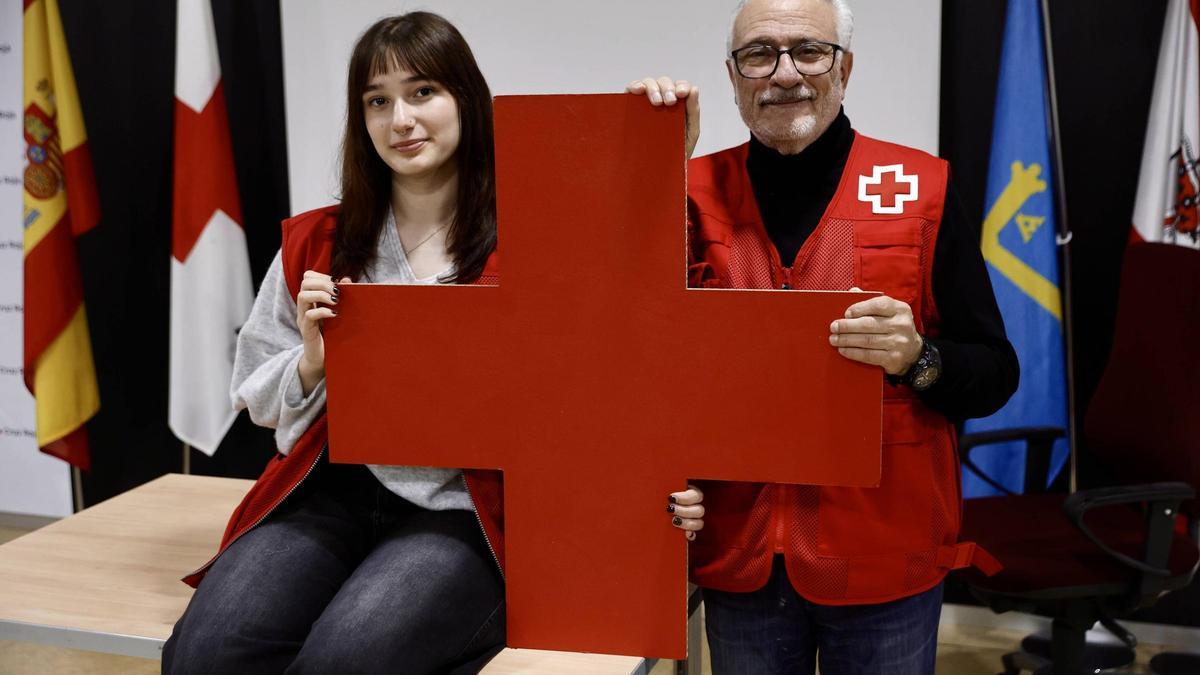 VÍDEO: Dos voluntarios de la Cruz Roja de Gijón premiados a nivel nacional
