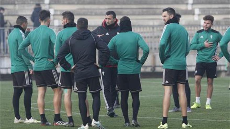 El Córdoba CF regresa al trabajo con vistas al encuentro en Murcia