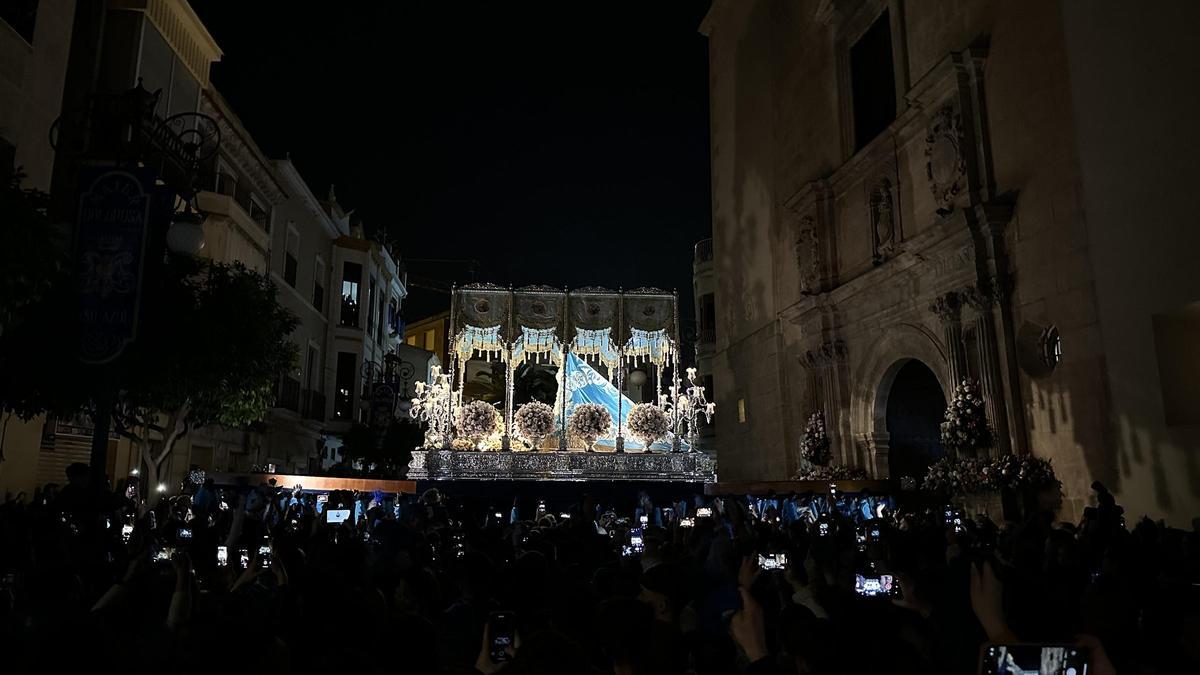 Serenata a la Virgen de los Dolores.