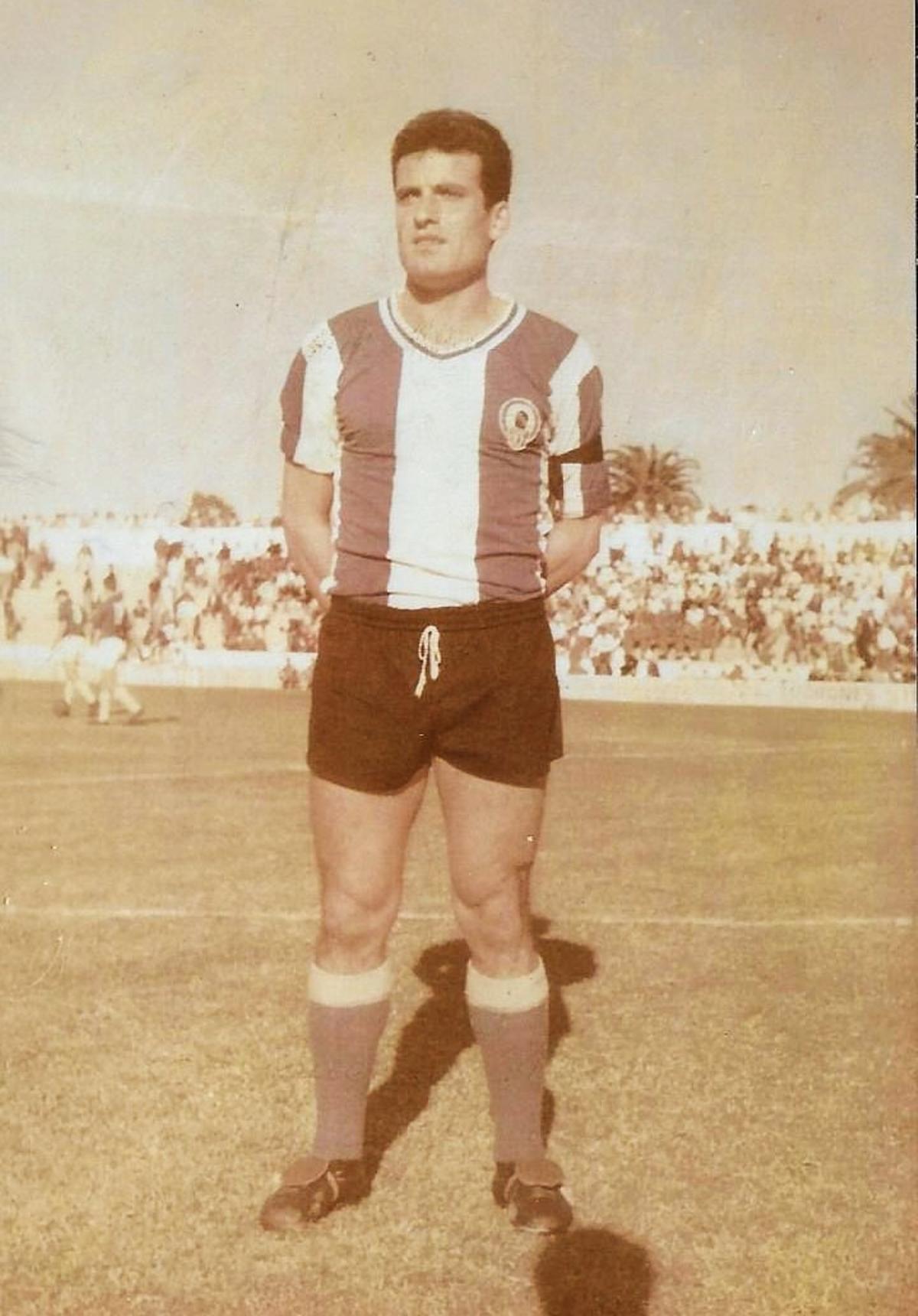 Jaime Simó Piñol fue defensa y vistió la camiseta del Hércules en la década de los 60.