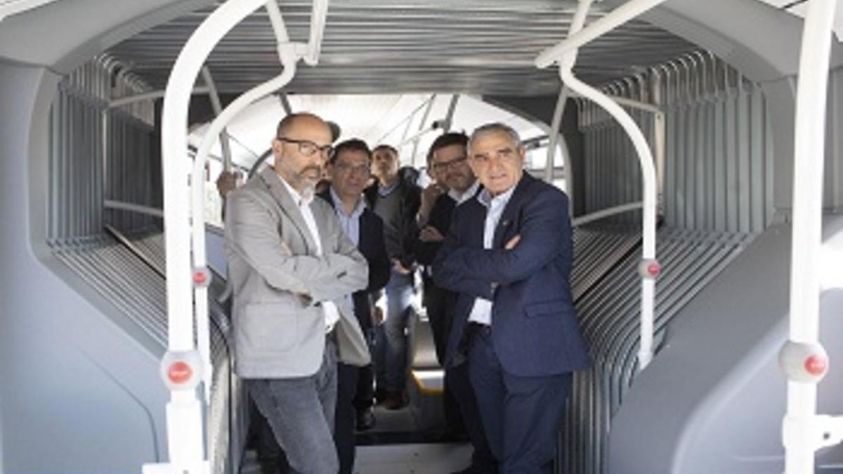 Presentación de los 10 nuevos autobuses híbridos de Terrassa.