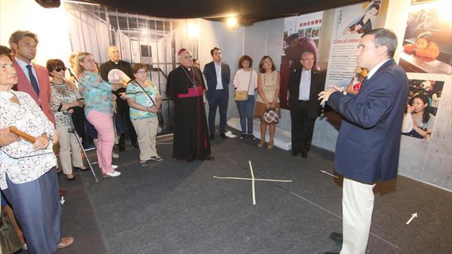 La persecución a la Iglesia actual, en una muestra en la Mezquita-Catedral