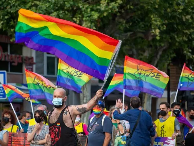 En busca y captura una de las dos mujeres acusadas de dar dos palizas a un menor transexual