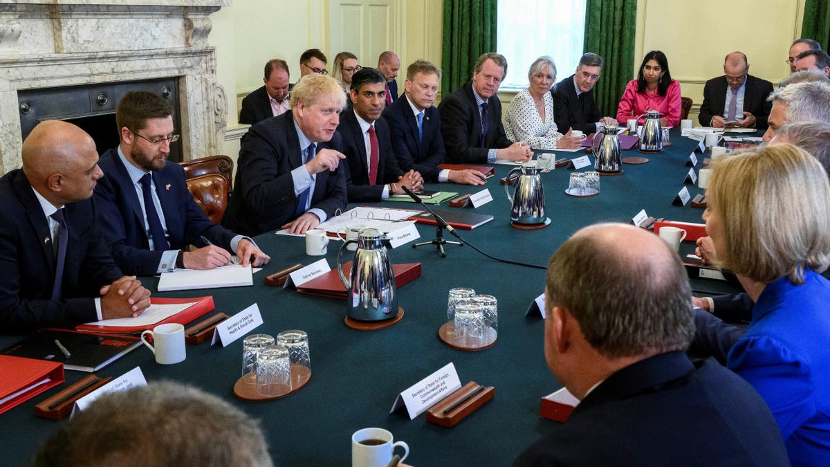 Boris Johnson, durante la reunión del consejo de ministros.
