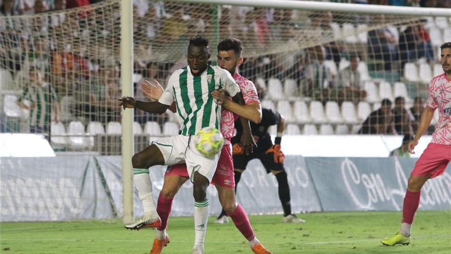 Owusu encandila a El Arcángel