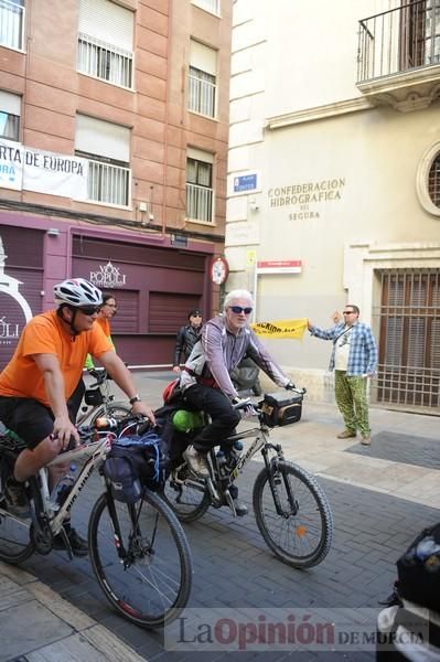 Protesta en bicicleta contra el fracking