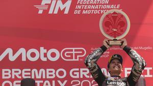 Mrquez celebra su victoria en Italia