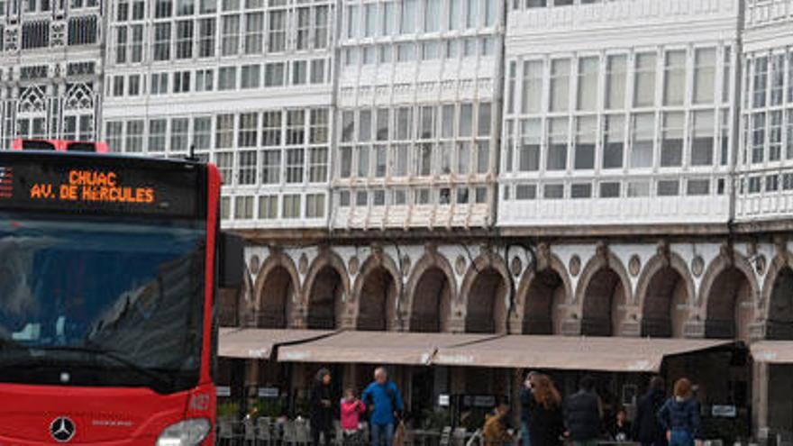 El Concello aprobará de inmediato la rebaja del billete del bus y su gratuidad para los niños