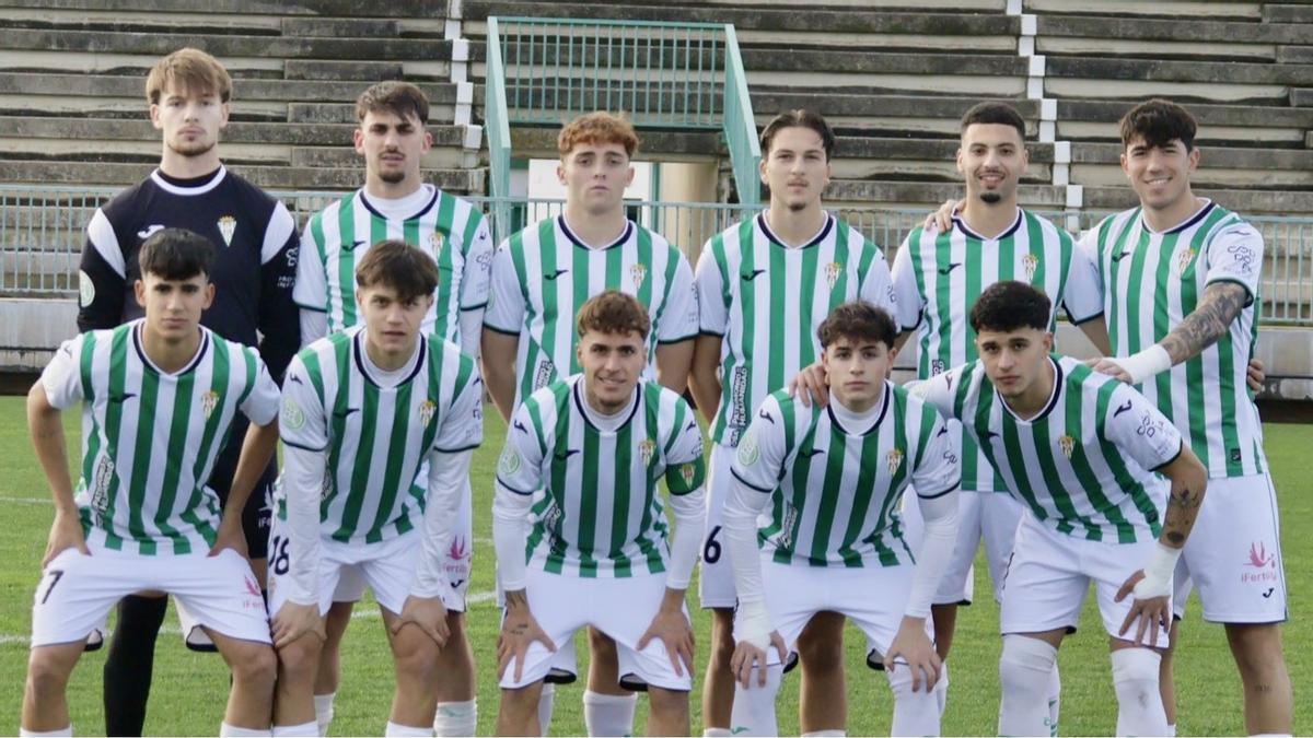 Once inicial del Córdoba CF B en su pasado cruce con el Sevilla C.