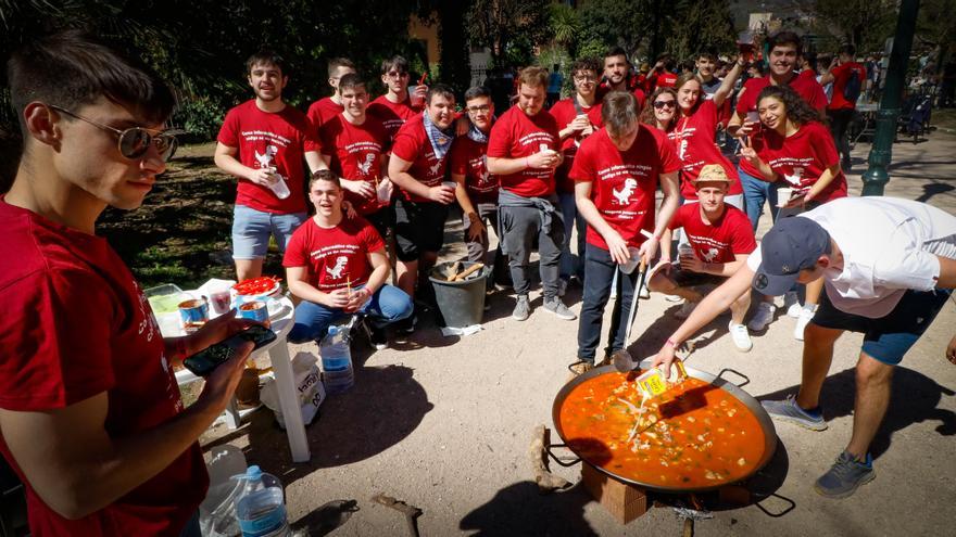 El campus de Alcoy de la UPV sale a la calle para celebrar su fiesta