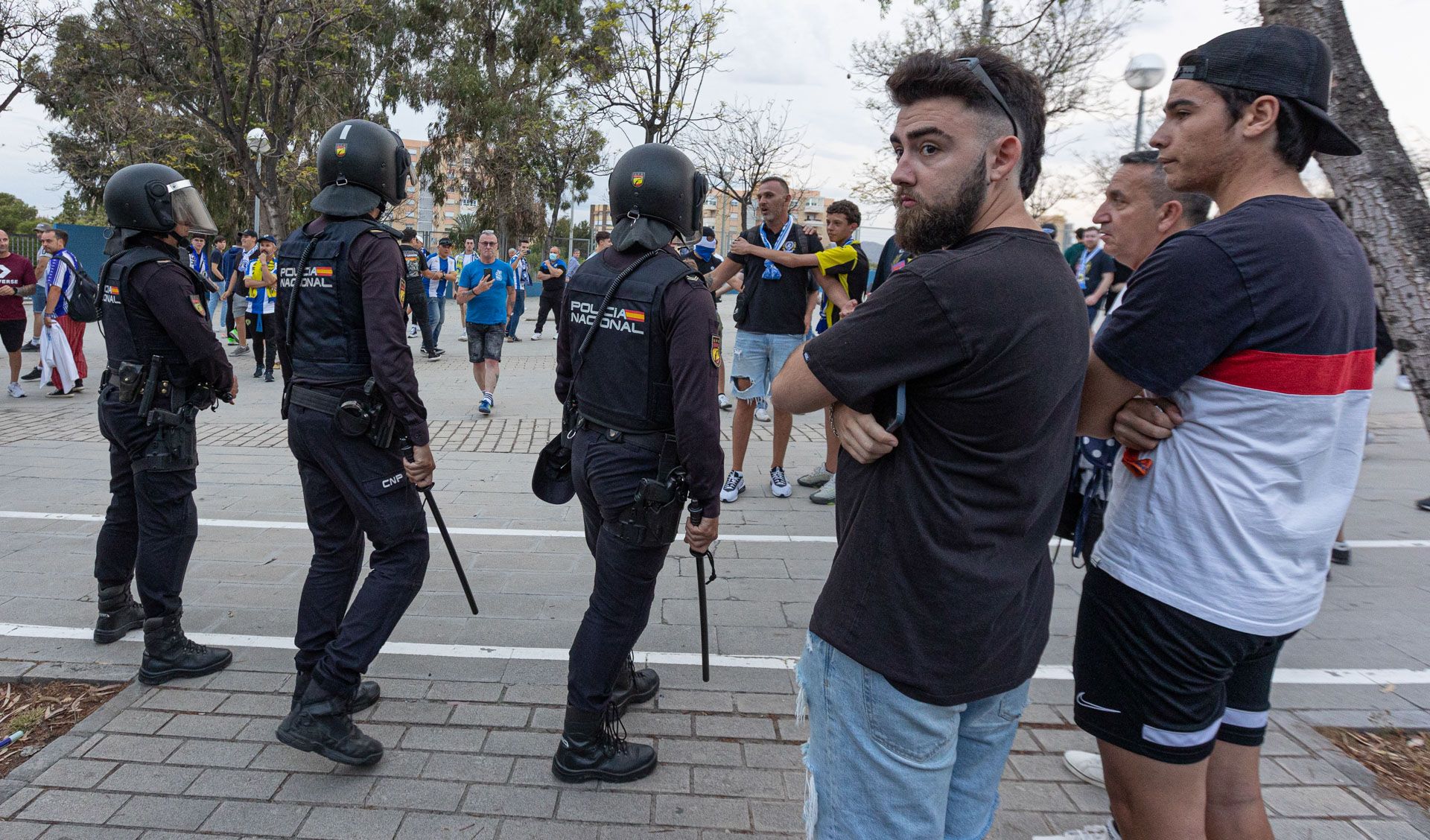 Protestas dentro y fuera del estadio del Rico Pérez