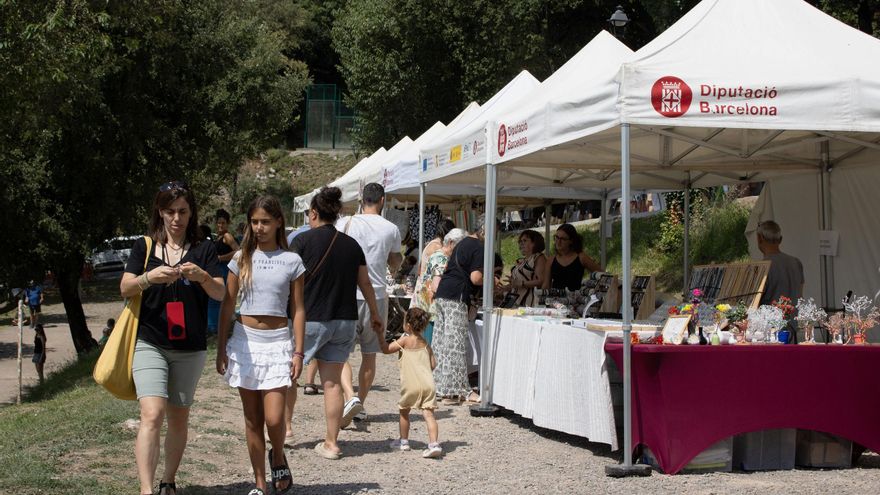 Més de 800 visitants van omplir els carrers de la Nou de Berguedà el dia de fires i festa major