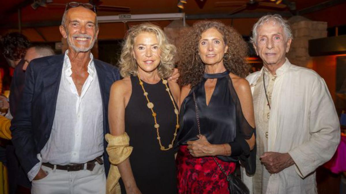 Paolo Canzani, Paola, Belinda Alonso y Carlos Martorell. 