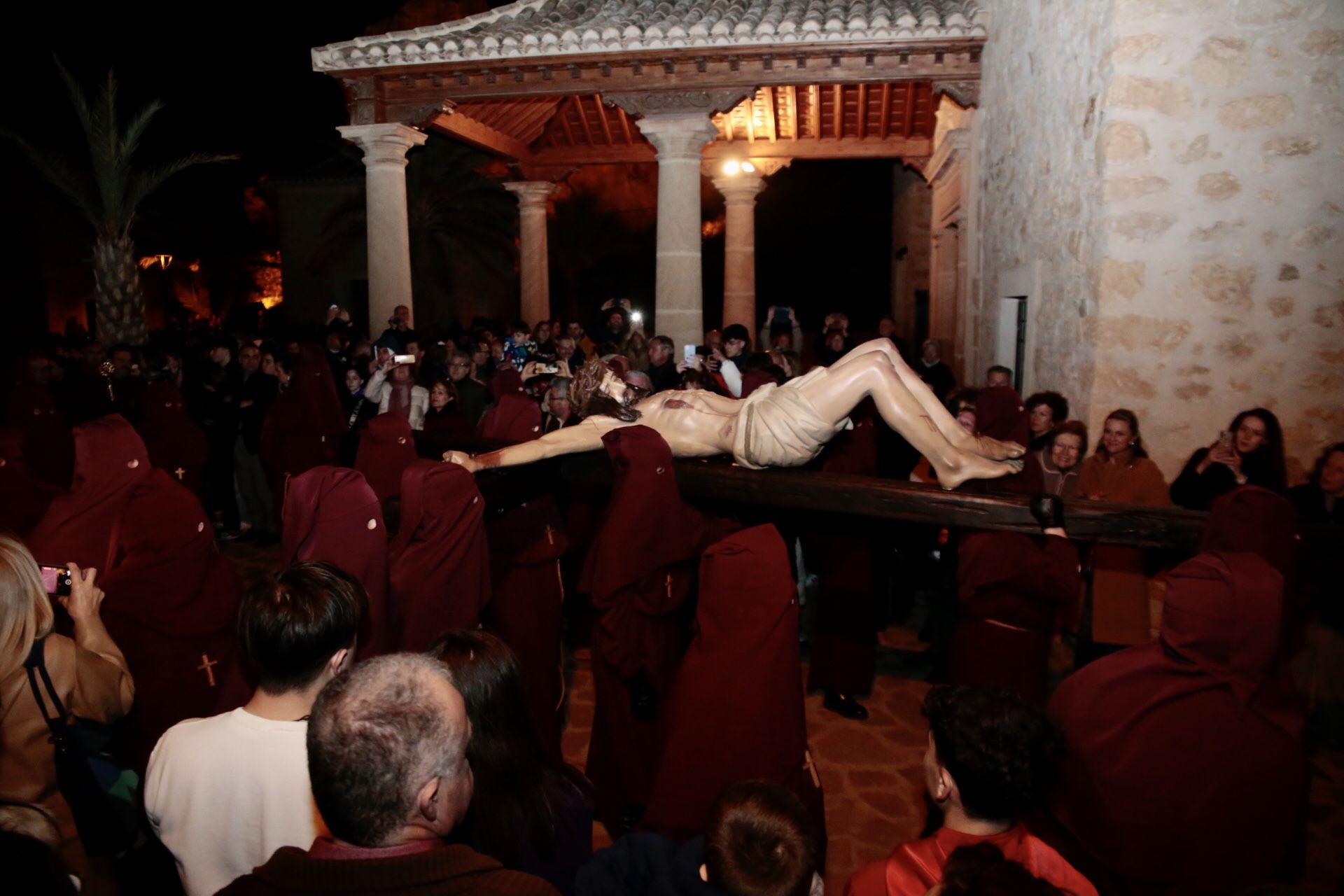 Las imágenes de la bajada del Cristo de la Misericordia en Lorca