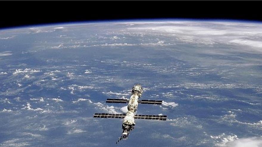 La Estación Espacial Internacional, en una imagen captada desde el transbordador Atlantis en septiembre de 2000.