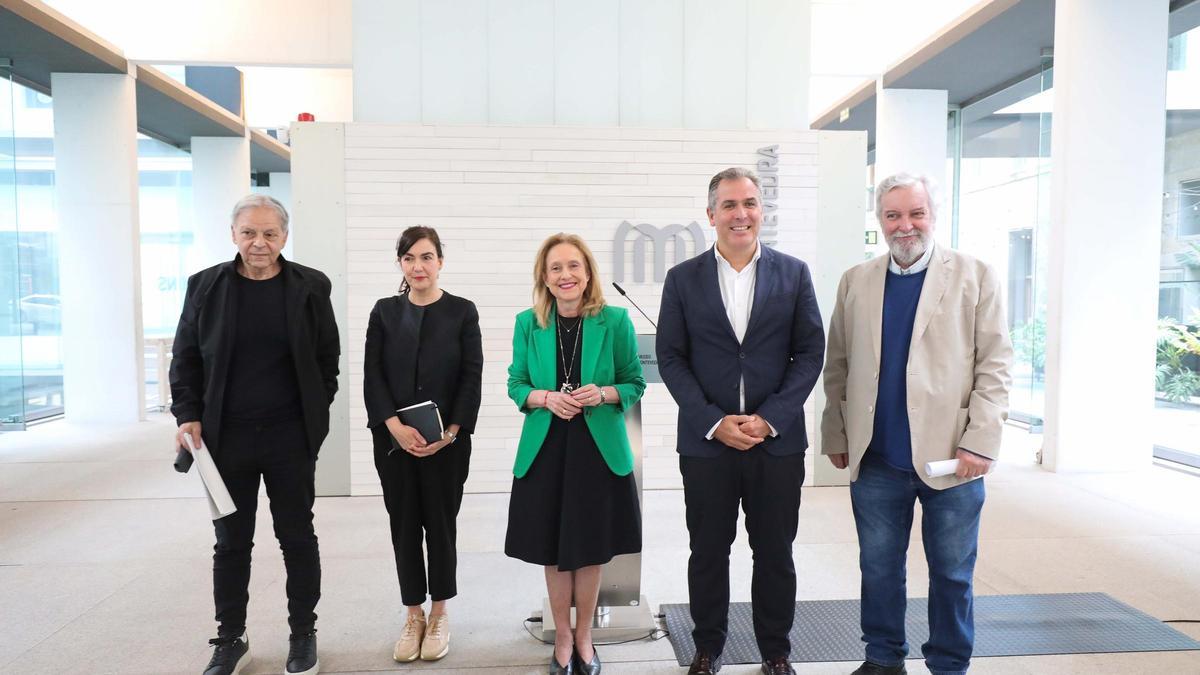 Antón Castro, Agar Ledo, Ángeles Tilve, Rafa Domínguez y Antón Sobral, en la presentación de la Bienal 2025