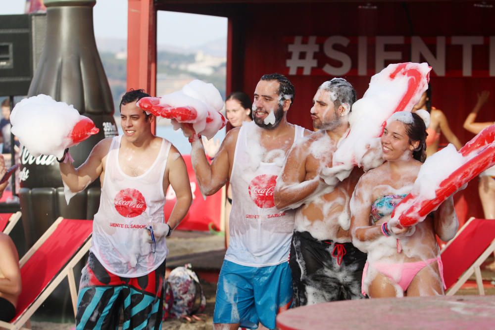 Coca cola celebra el fin del verano en La Malagueta