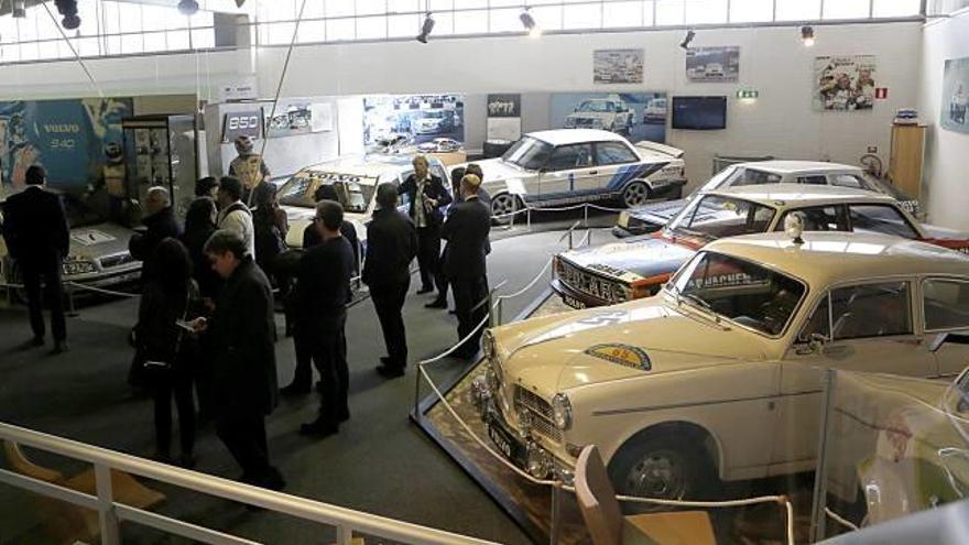 En el museo Volvo había coches y embarcaciones.