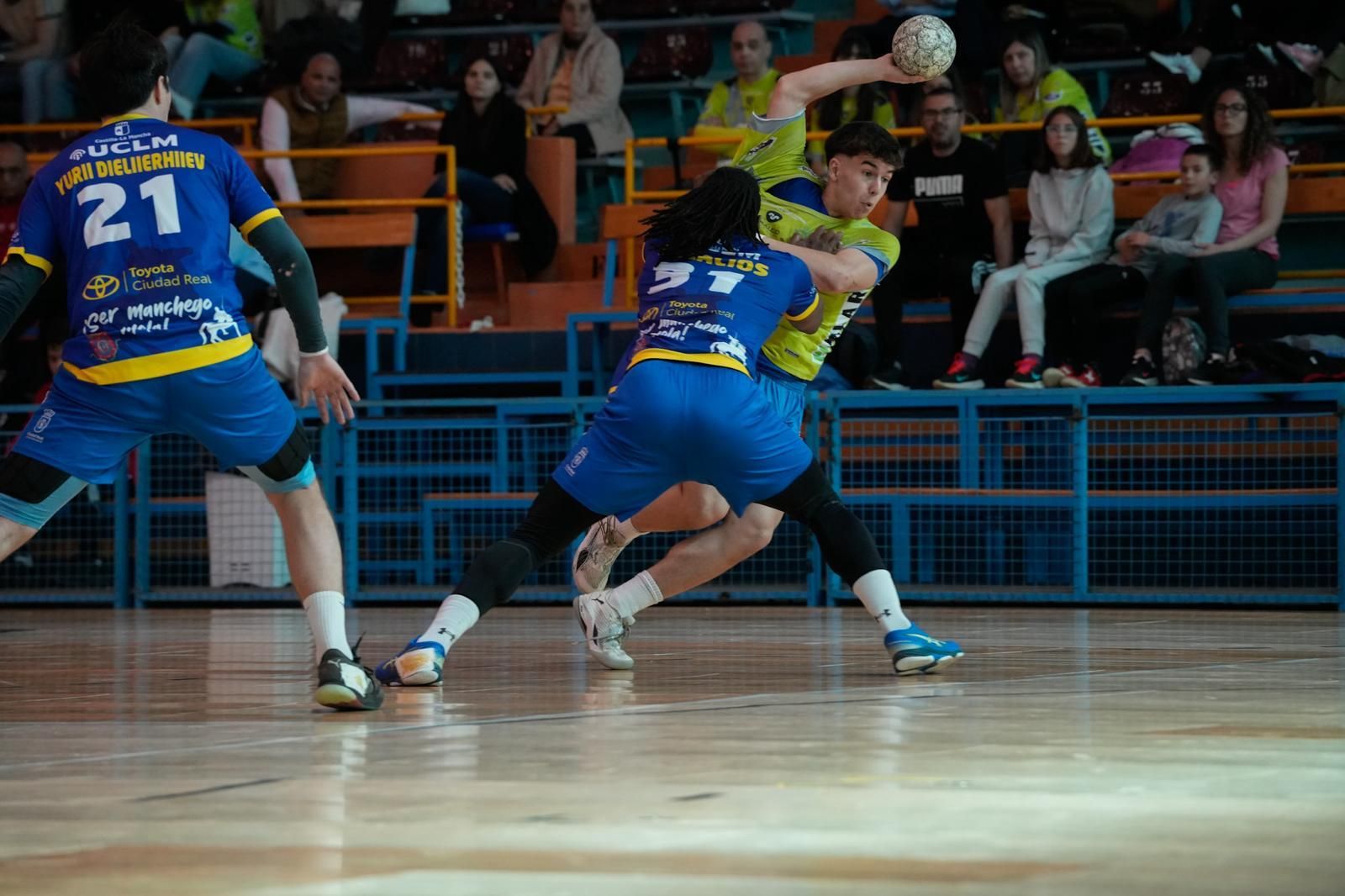 GALERÍA | Las mejores imágenes del Balonmano Zamora - BM Caserío