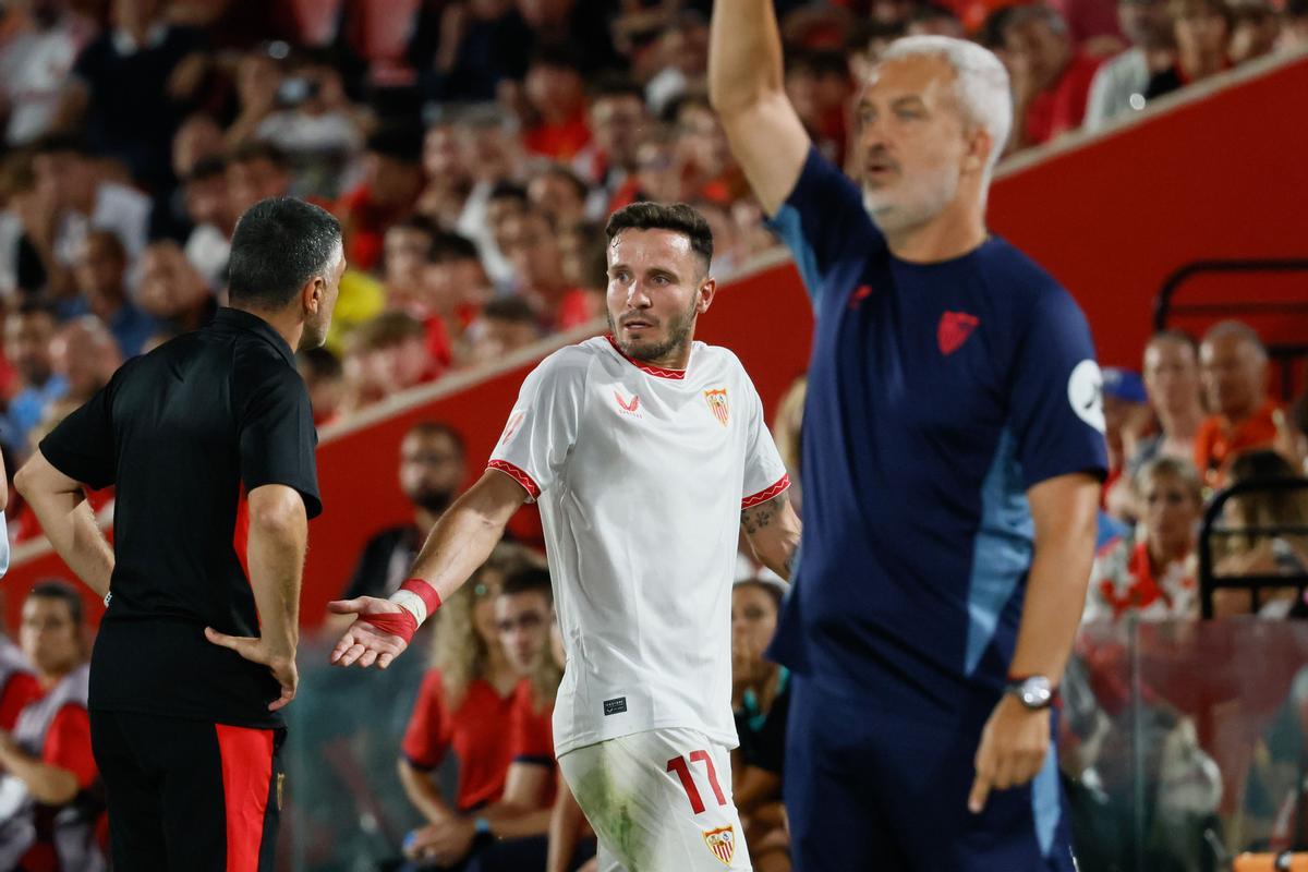 El centrocampista del Sevilla Saúl Ñíguez durante el partido de tercera jornada de LaLiga entre el RCD Mallorca y el Sevilla FC, este martes en el estadio de Son Moix, en Palma. 