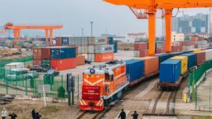 Los servicios de trenes de carga China-Europa registraron una sólida expansión entre enero y febrero de este año.