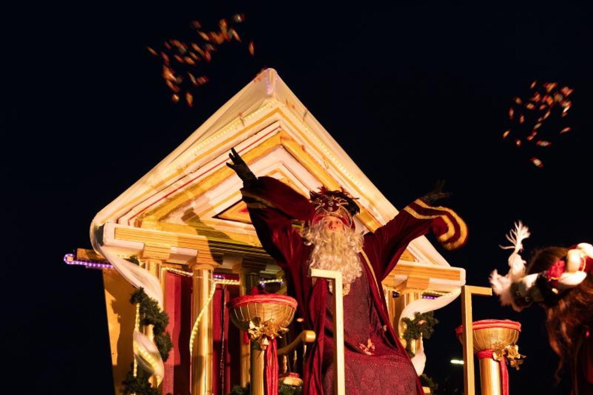 Mira aquí todas las fotos de la cabalgata de Reyes Magos en Ibiza