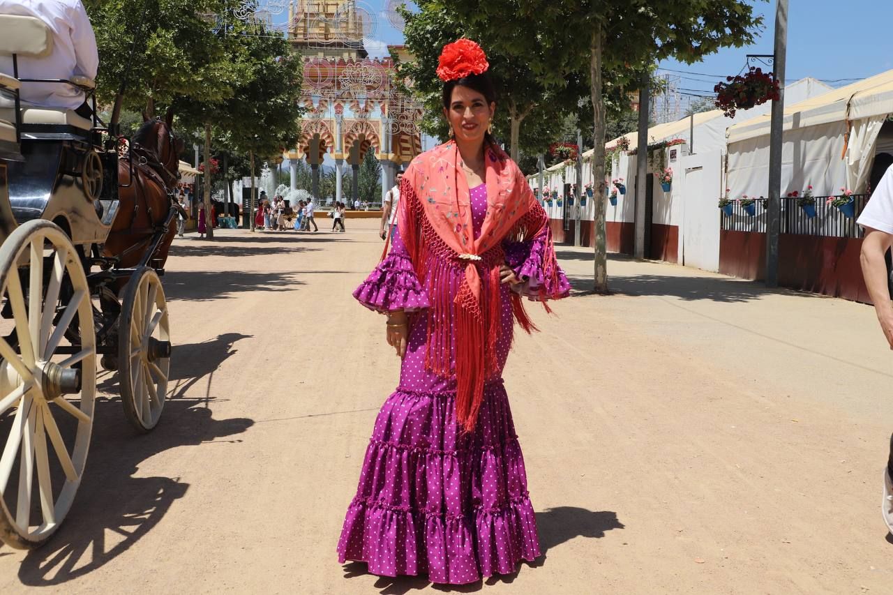 Trajes de gitana en el miércoles de Feria