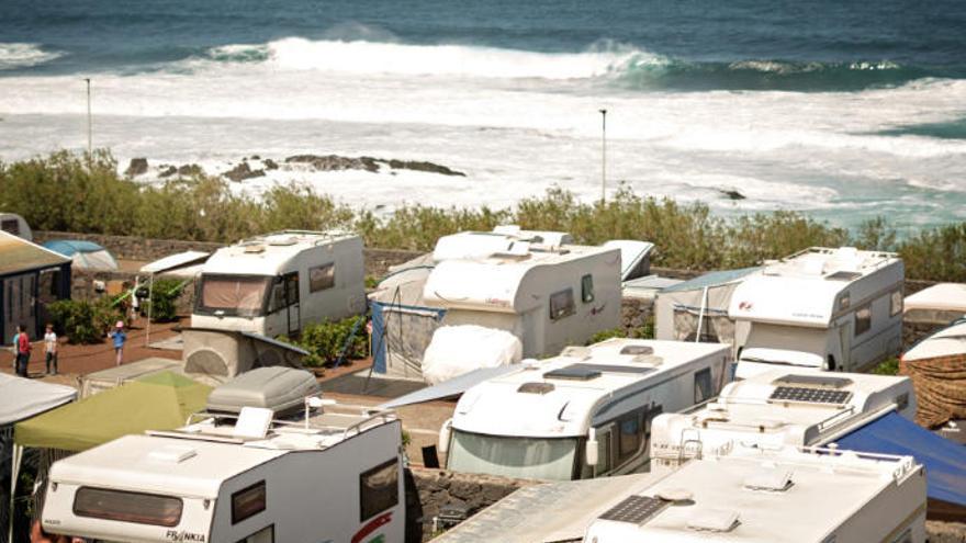 El &#039;camping&#039; de La Punta del Hidalgo.