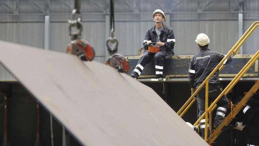 Trabajadores de Navantia en la planta de Ferrol.