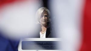 Le Pen mobilitza els seus votants i l’esquerra respon amb una altra marxa