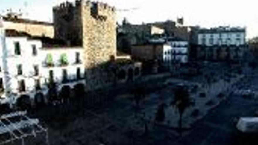 El ayuntamiento inicia las obras de peatonalización en la plaza Mayor