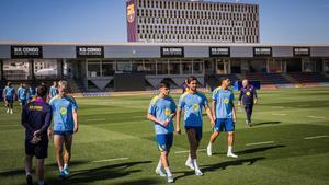 El FC Barcelona arranca una nueva semana de entrenamientos con De Jong entrenando al margen