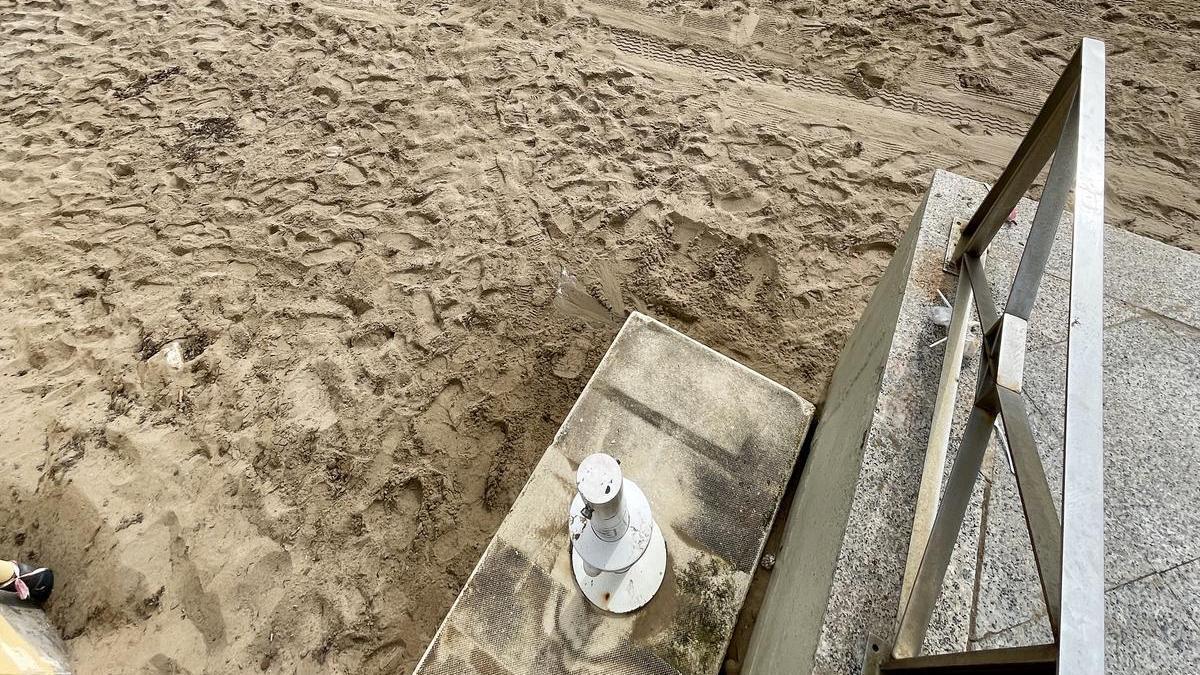 Otro lavapiés en Arenales sin que haya cerca una pasarela de madera