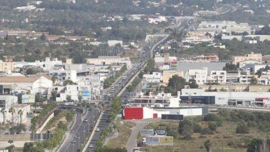 El tramo de la autovía en el acceso y salida de la ciudad de Ibiza, el que registra un mayor tráfico.