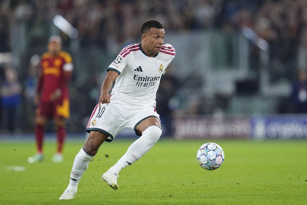 Kylian Mbappe of Real Madrid CF in action during the UEFA Champions League 2026/27 League Phase MD2 match between Roma and Real Madrid CF at Stadio Olimpico on Octuber 14, 2026, in Roma, Italy. AFP7 14/10/2026 ONLY FOR USE IN SPAIN. Dennis Agyeman / AFP7 / Europa Press;2026;SOCCER;SPAIN;SPORT;ZSOCCER;ZSPORT;Roma v Real Madrid CF - Uefa Champions League 2026/27 League Phase MD2;