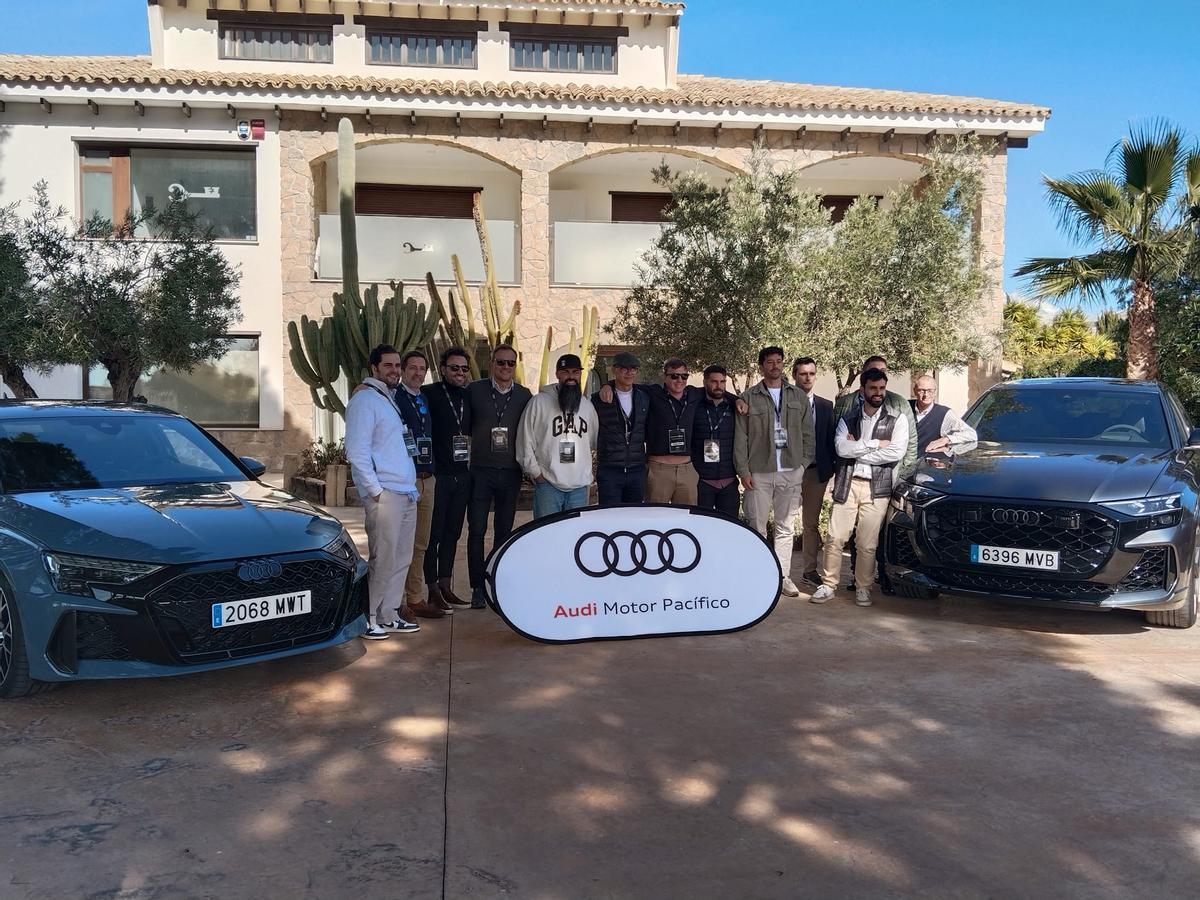 Se realizó un recorrido montañoso con los vehíclos y para terminar se celebró un agapé en el Hotel Boutique Canelobre