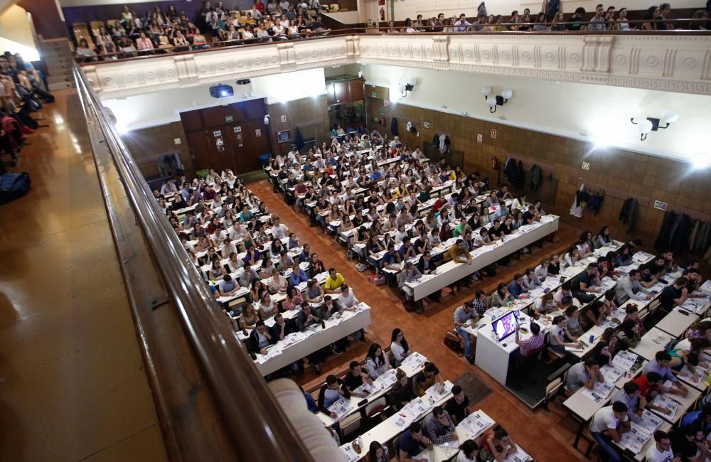 Clases de Mir en el Seminario de Oviedo