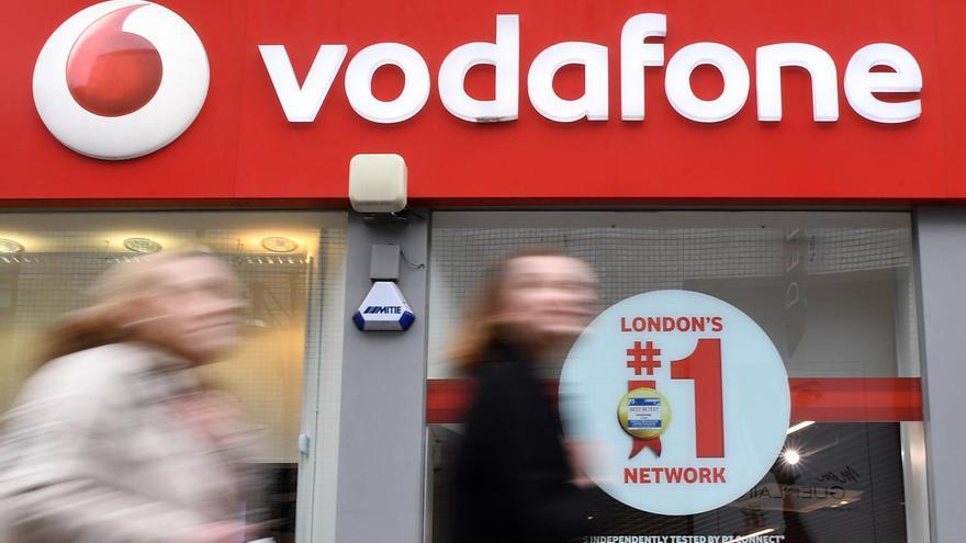 Emiratos entra en el consejo de Vodafone mientras Arabia mantiene su silencio en Telefónica