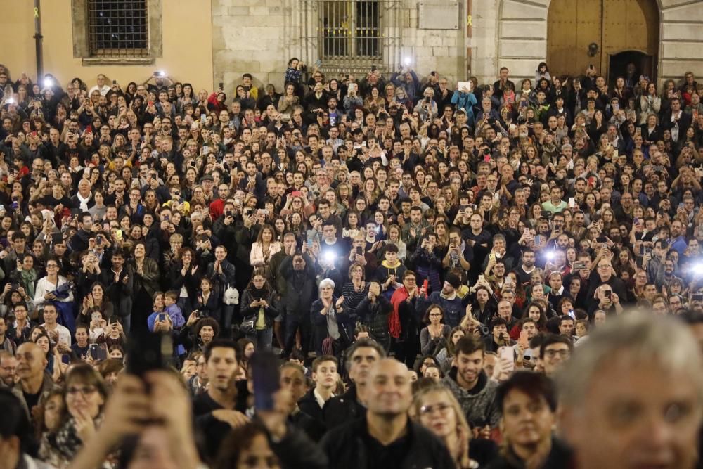 Els Marrecs pugen el pilar de 4 per les escales de la Catedral