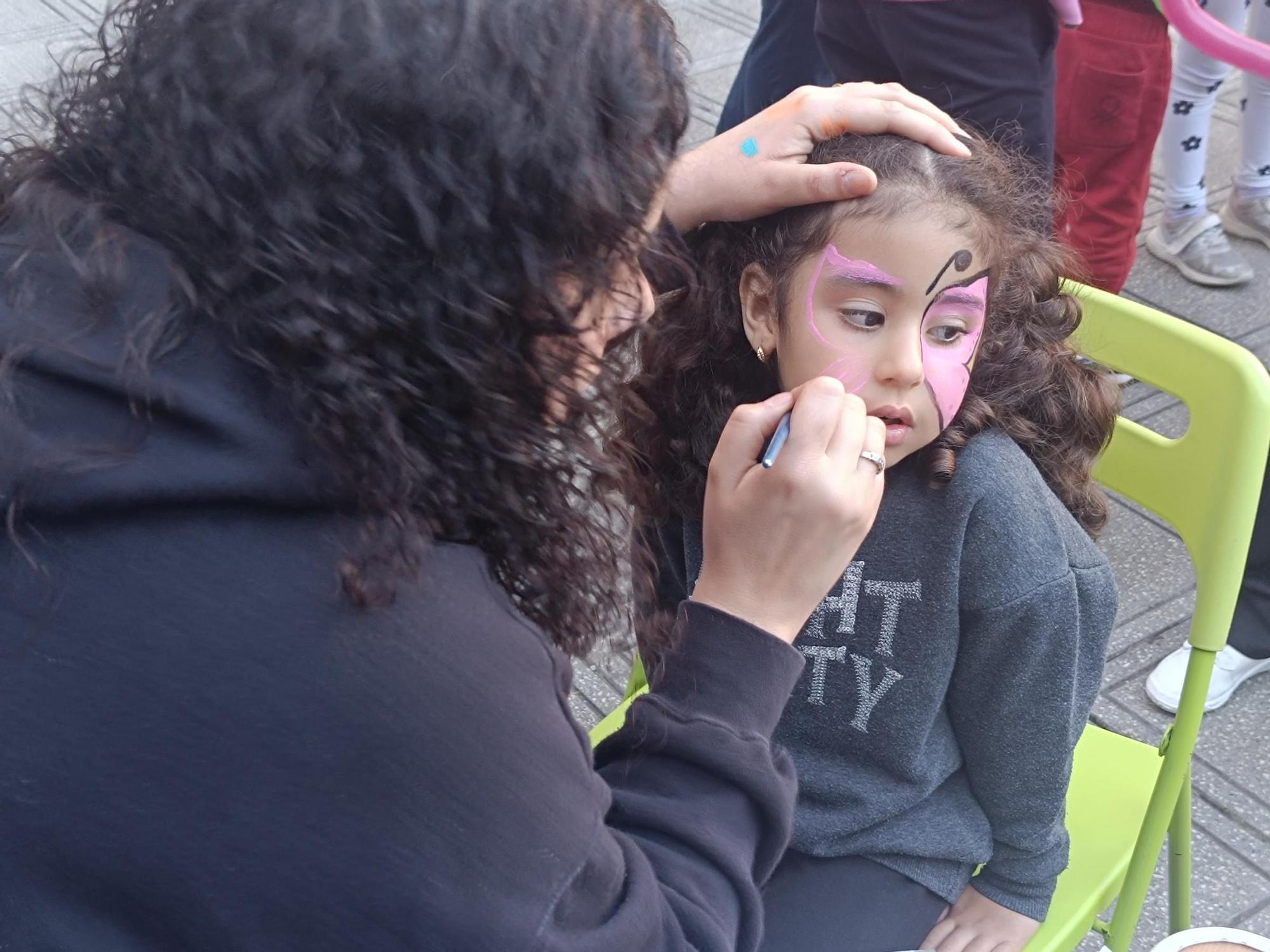 Tutti Gus, en Lugo de Llanera, cumple 11 años repartiendo chuches e ilusiones