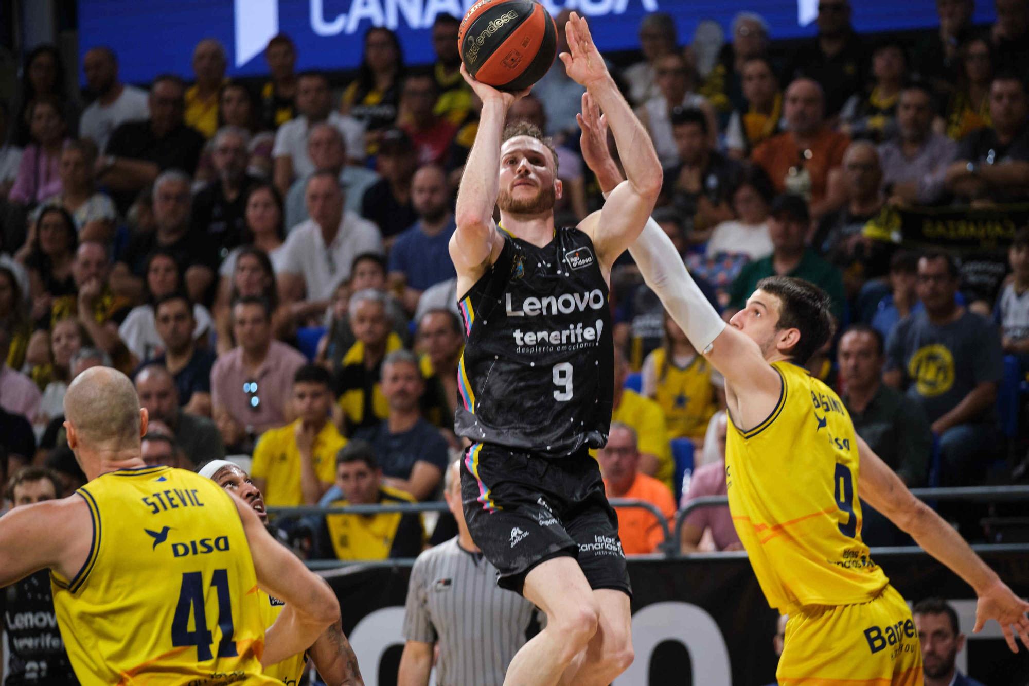 Derbi canario de baloncesto entre el Lenovo Tenerife y el Gran Canaria