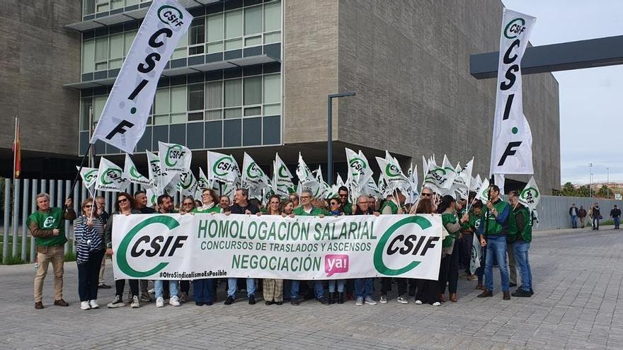 CSIF reanuda las protestas para exigir la equiparación salarial en la Junta de Extremadura