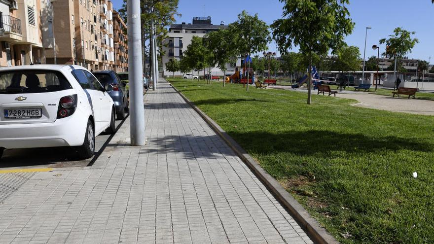 Los consistorios marcan itinerarios peatonales y cierran calles desde hoy