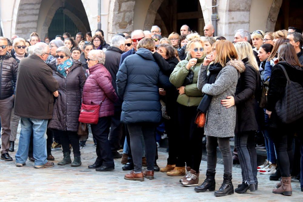 Minut de silenci en record a la nena morta a Girona