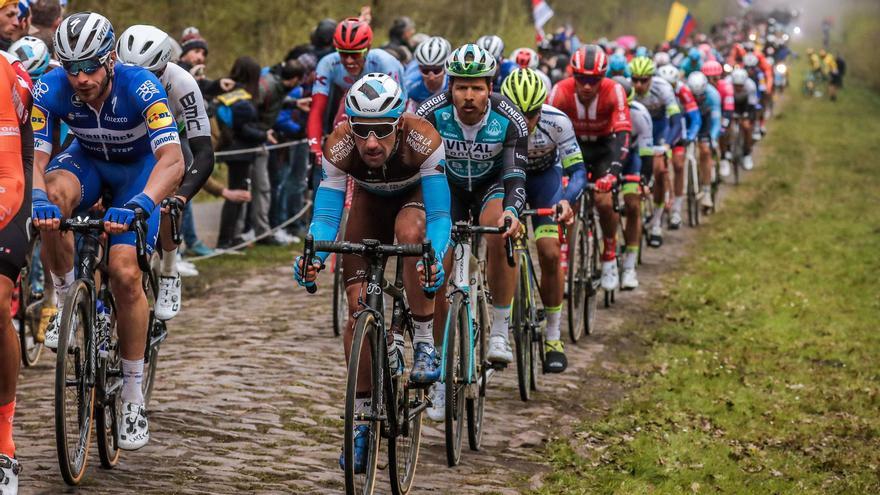 Una imagen de la última edición de la París-Roubaix, en 2019.