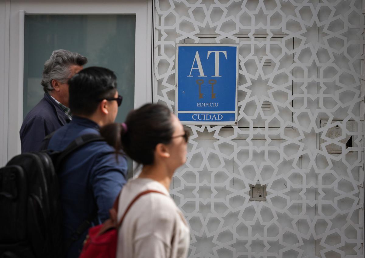02/04/2024 Turismo.-Las pernoctaciones extrahoteleras en Andalucía superan los 1,5 millones en octubre, un 4,6% más. Los alojamientos extrahoteleros --apartamentos, campings, alojamientos de turismo rural y albergues-- en Andalucía han registrado durante el pasado mes de octubre un total de 1.569.669 pernoctaciones, lo que supone un incremento del 4,6% con respecto al mismo periodo del año pasado. ECONOMIA María José López - Europa Press