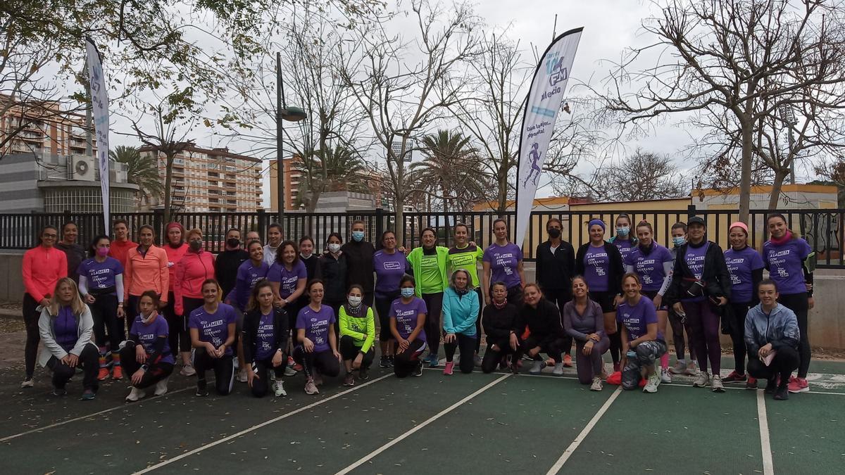 La Carrera 10KFem y Cárnicas Serrano, ponen en marcha, un año más, los entrenamientos presenciales &quot;Al 10KFem con Serrano&quot; dirigidos a las corredoras inscritas en la prueba.