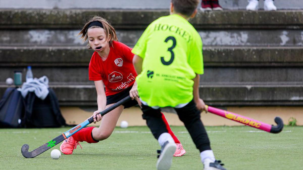 Un lance de juego en el partido de la Liga Balear  de Alevines en Can Coix.