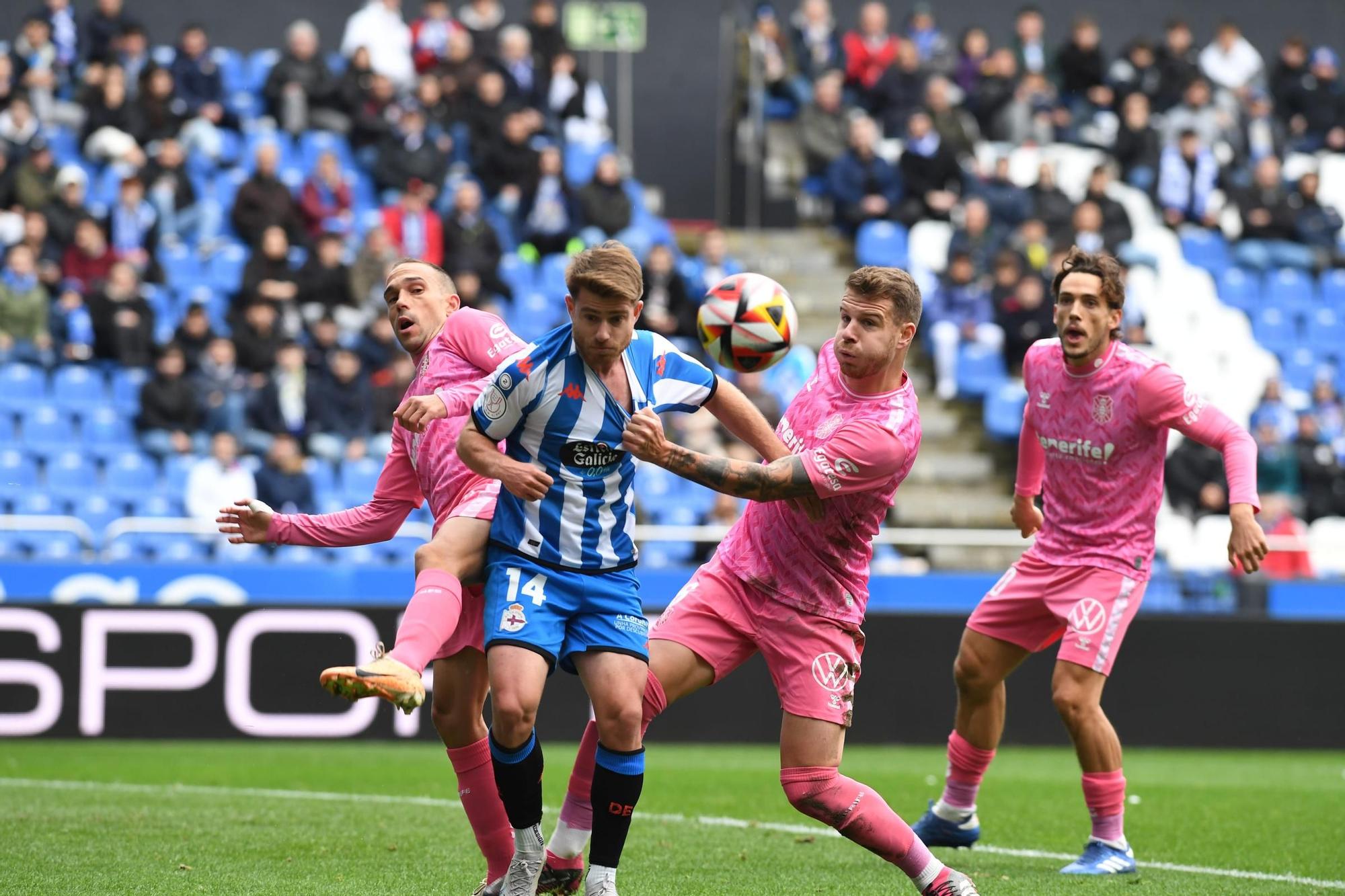 El Deportivo de La Coruña rescinde el contrato de un jugador que dijo tener  COVID y se fue a la final de Copa del Rey