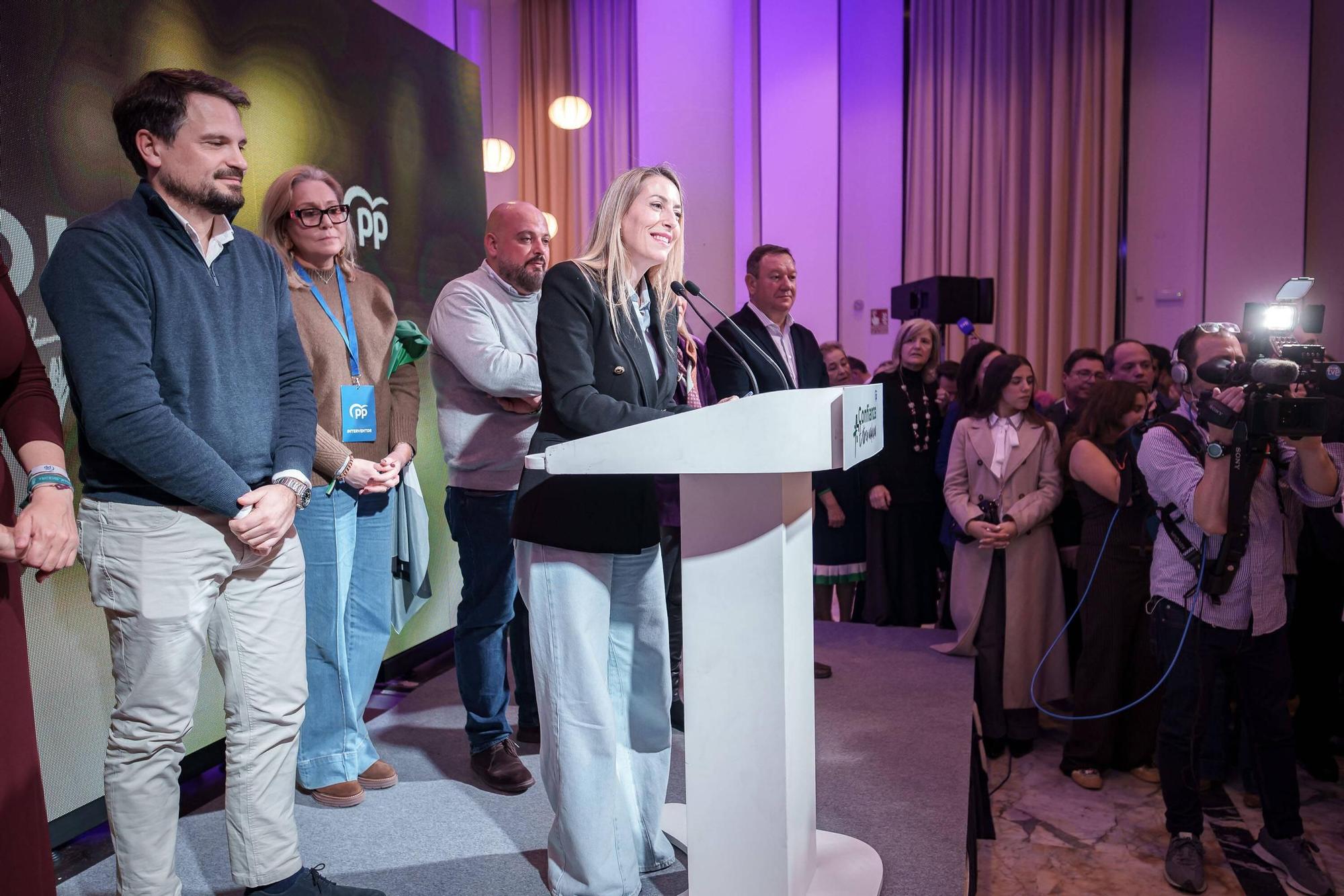 FOTOGALERÍA | María Guardiola gana las elecciones